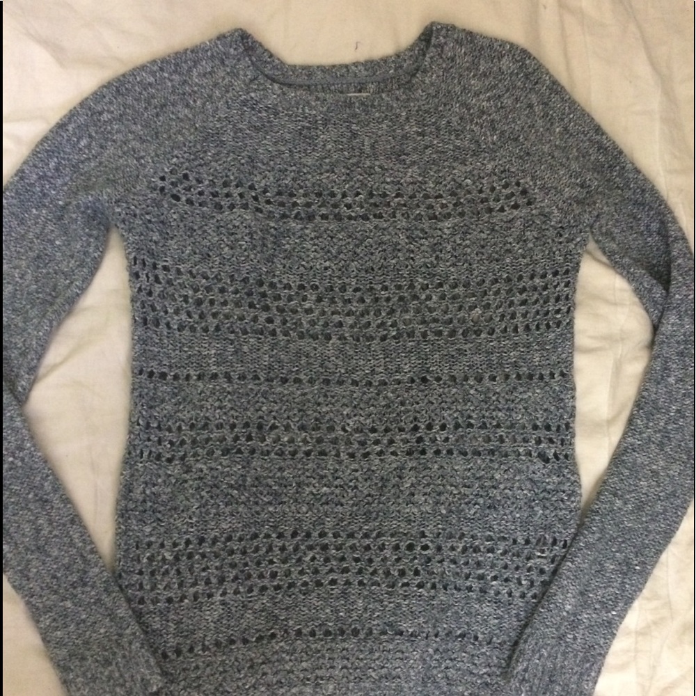AbERCROMBIE & FITCH GREY LONG LIGHTWEIGHT SWEATER